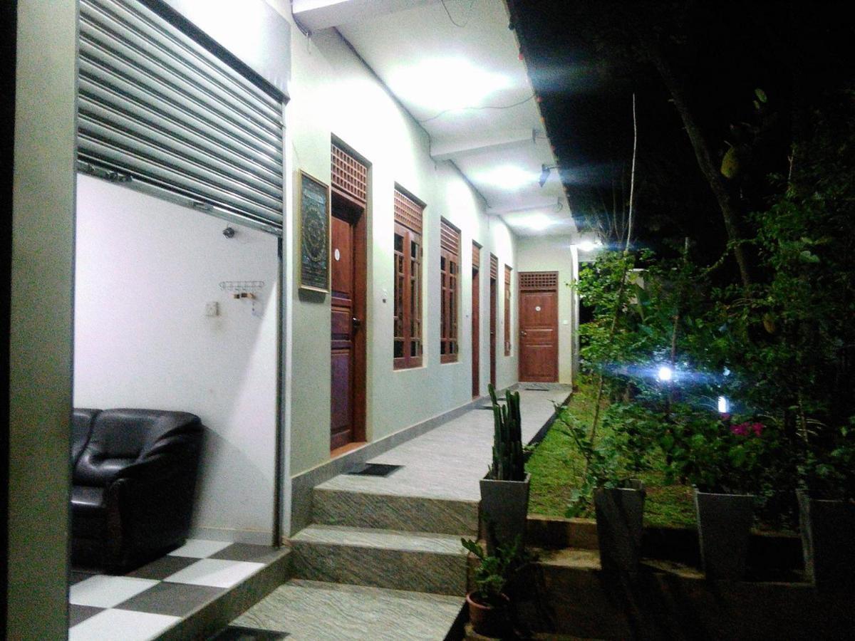 Dinimuthu Rest Inn Wellawaya Ngoại thất bức ảnh